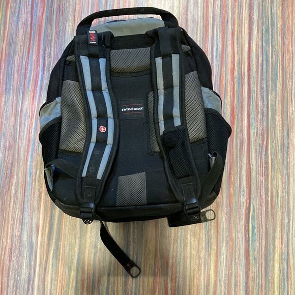 Swiss gear backpack - Picture 10 of 14